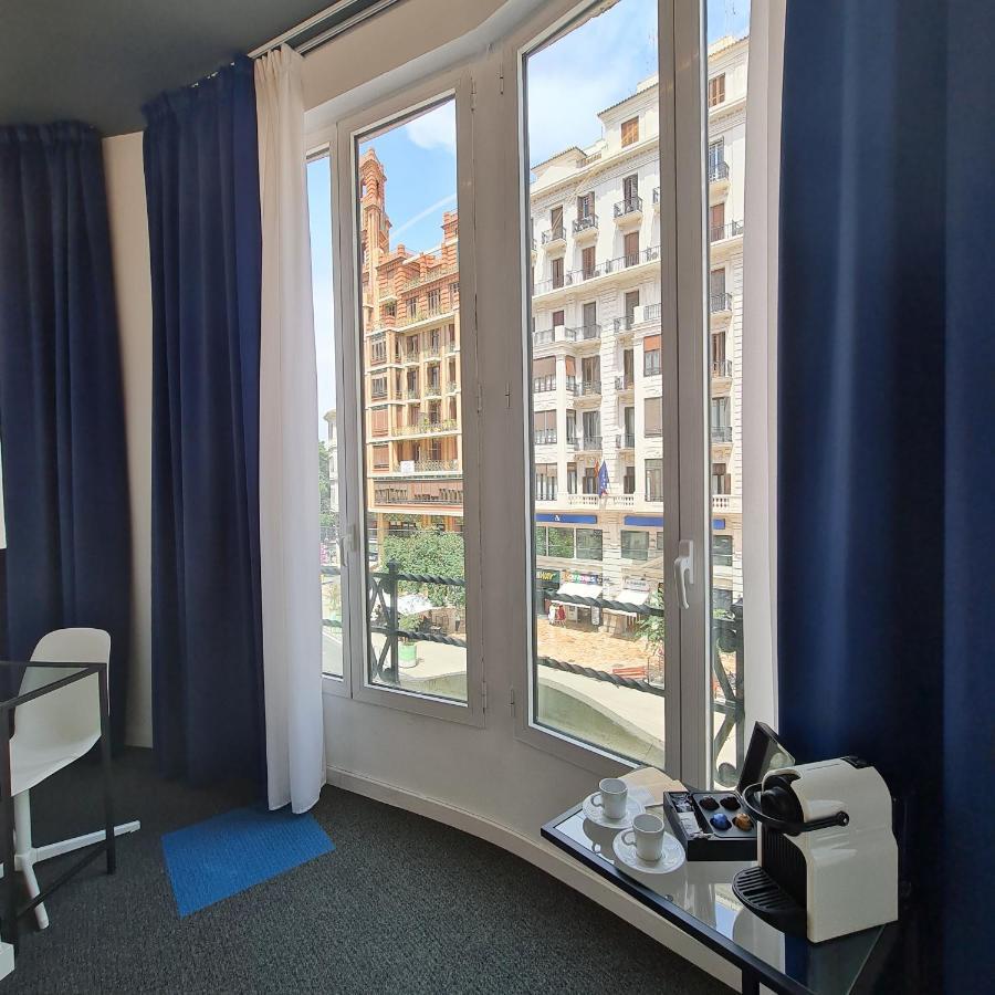 Plaza View Hotel Валенсия Екстериор снимка
