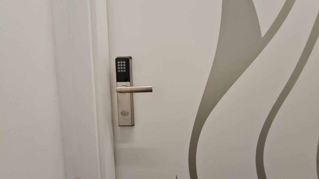 Plaza View Hotel Валенсия Екстериор снимка